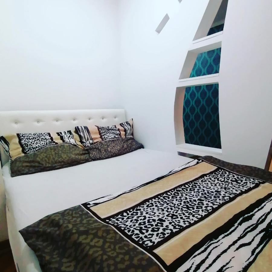 Marina Jacuzzi Apartment Free Parking Novi Sad Bagian luar foto